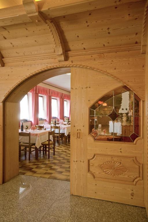 Albergo Negritella Borgo Valsugana ภายนอก รูปภาพ