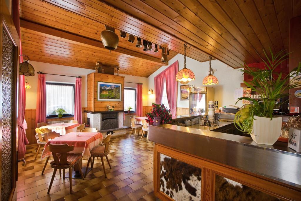 Albergo Negritella Borgo Valsugana ภายนอก รูปภาพ