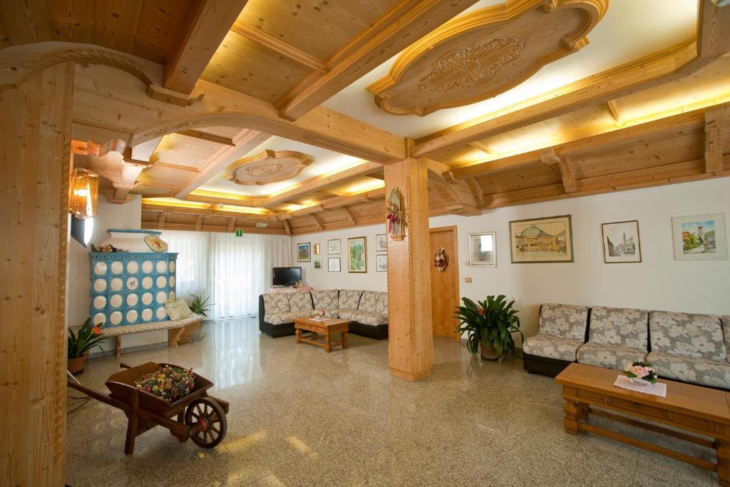 Albergo Negritella Borgo Valsugana ภายนอก รูปภาพ